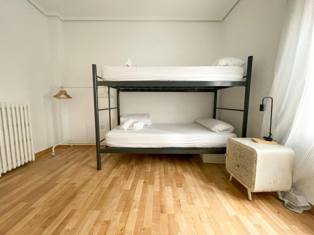 Az The Bridge Hostel - Coliving Saragossa Zewnętrze zdjęcie