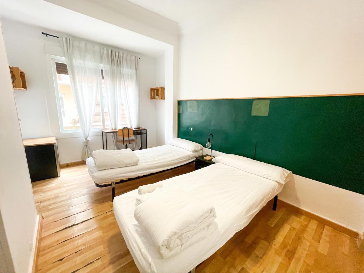 Az The Bridge Hostel - Coliving Saragossa Zewnętrze zdjęcie